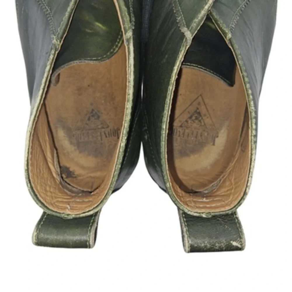 John Fluevog Boots Mens Size 9 Green Leather Distressed Chukka Ankle Boots